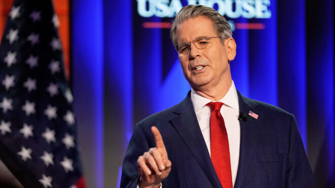 δανία-ανάρπαστο-το-κόκκινο-καπελάκι-ma-564031498