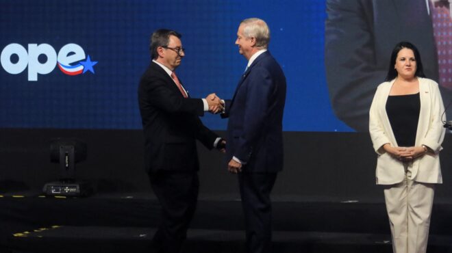 χιλή-ο-εκλεγμένος-πρόεδρος-καστ-τοποθ-564033130