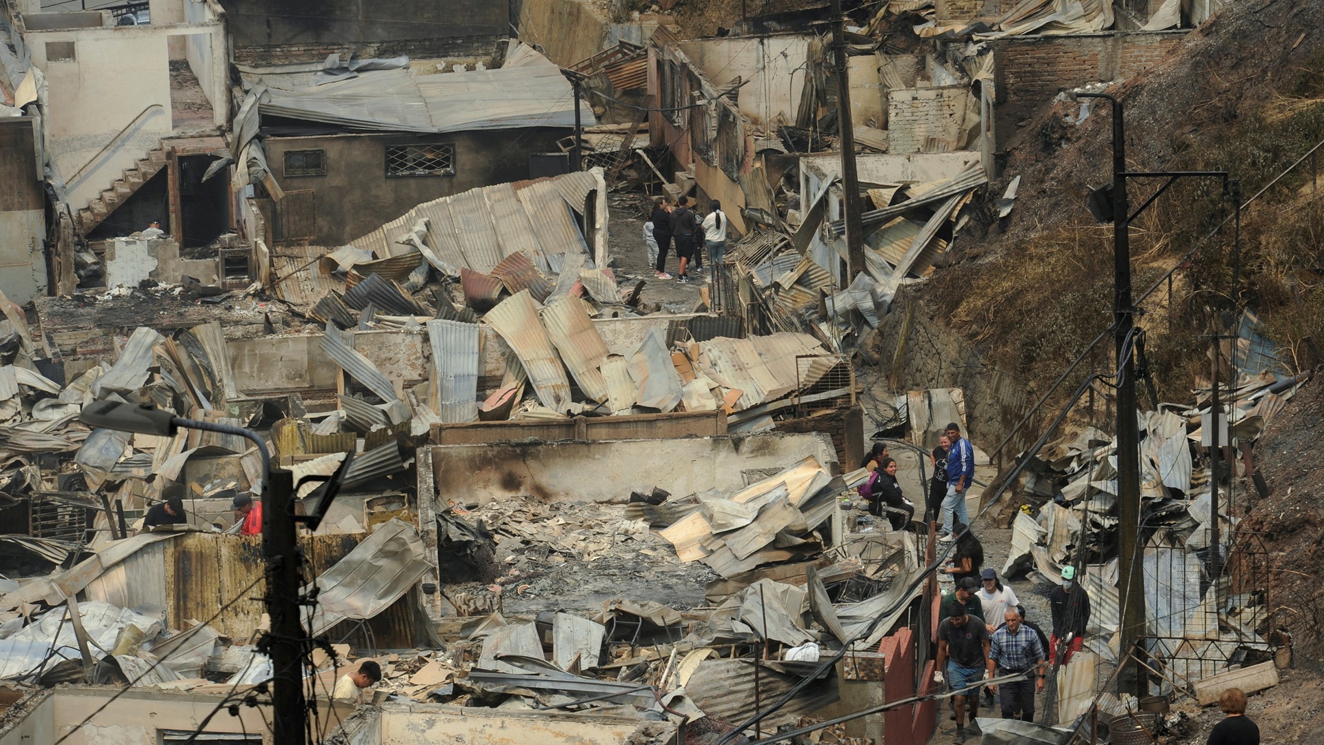 Χιλή: Ολόκληρες πόλεις έγιναν στάχτη από τις πυρκαγιές [εικόνες]-2
