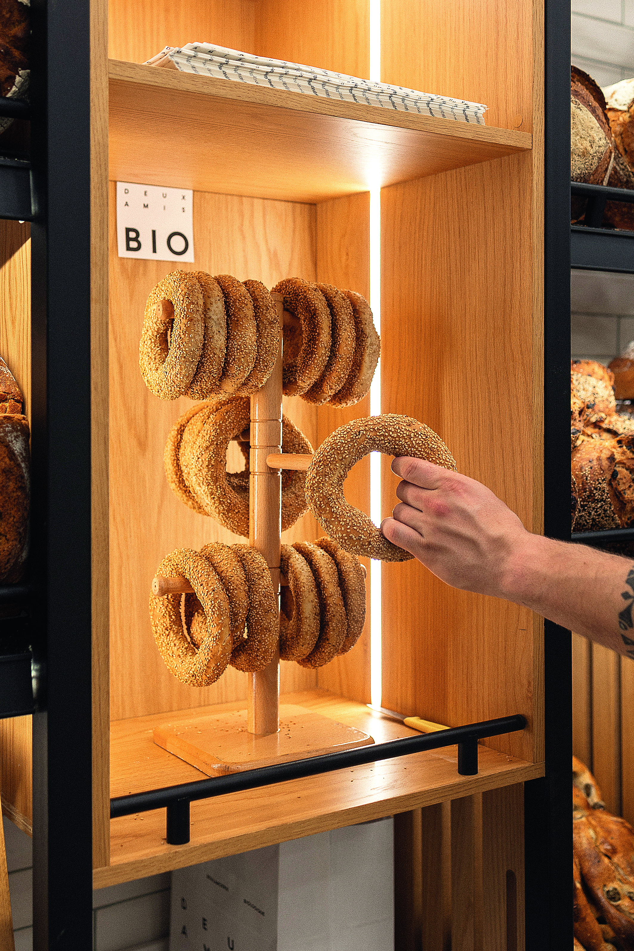 Εσείς ξέρετε τι γίνεται το βράδυ στη Δραγατσανίου;-2