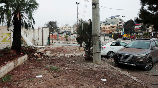 συρία-απαγόρευση-κυκλοφορίας-σε-έξι-σ-564011710