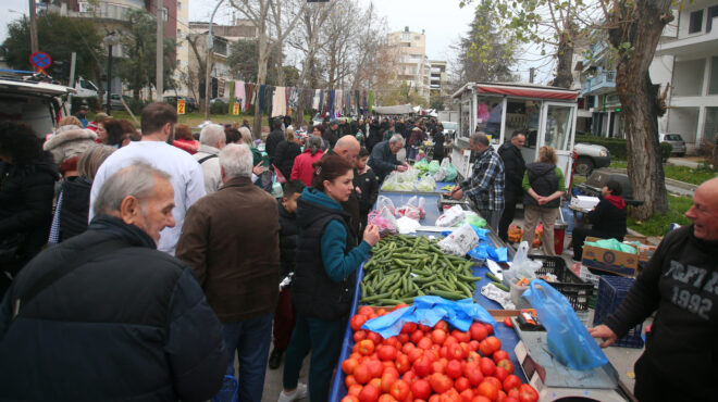 αναστέλλεται-η-απεργία-των-λαϊκών-αγο-564009529