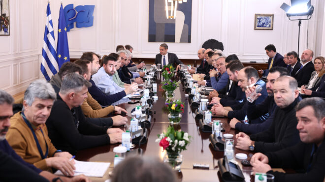 αγρότες-mε-14-αιτήματα-στο-μαξίμου-για-το-564028273