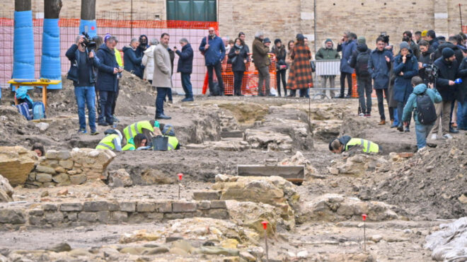 ιταλία-στο-φως-ρωμαϊκή-βασιλική-του-π-564030037