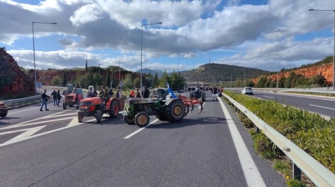 αγρότες-εκλεισαν-η-εθνική-οδός-στο-κάσ-564010561