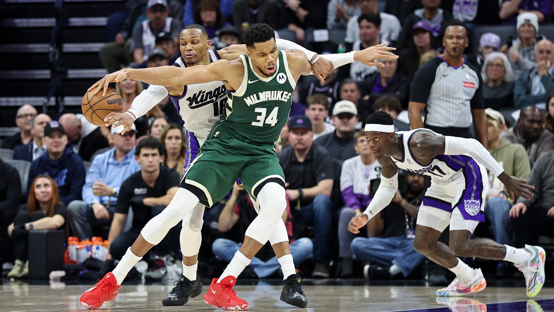 NBA: «Βασιλιάς» ο Γιάννης στην έδρα των Κινγκς-1