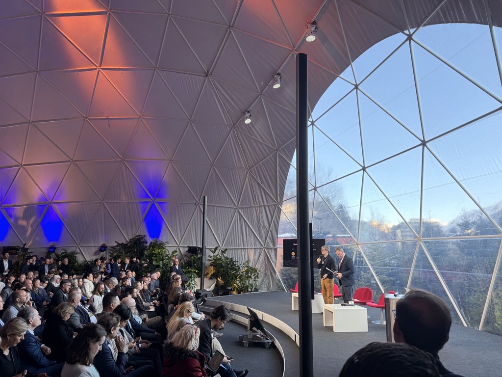 Η KIEFER στο Davos AI Summit 2026: Ο Χρήστος Πετρόχειλος στο πλευρό κορυφαίων παγκόσμιων ηγετών της Τεχνητής Νοημοσύνης-1