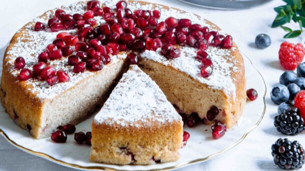 κέικ-με-χυμό-ροδιού-και-σπόρους-564043672