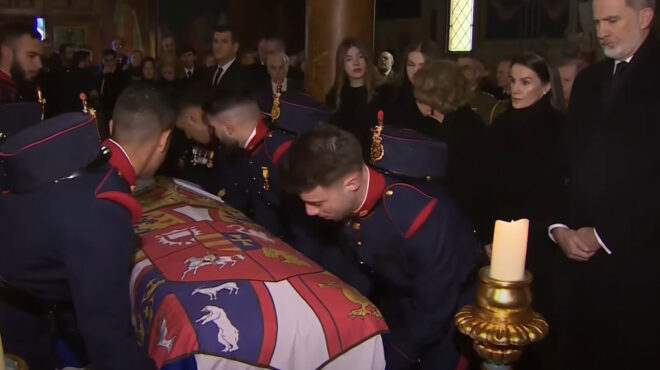 η-βασιλική-οικογένεια-της-ισπανίας-απ-564028084