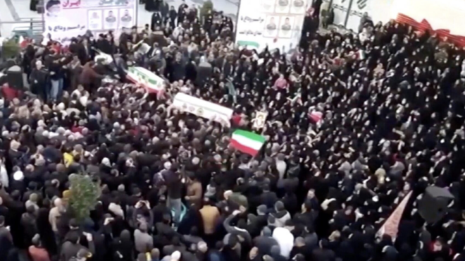 time-30-000-νεκροί-στις-διαδηλώσεις-στο-ιράν-564041428