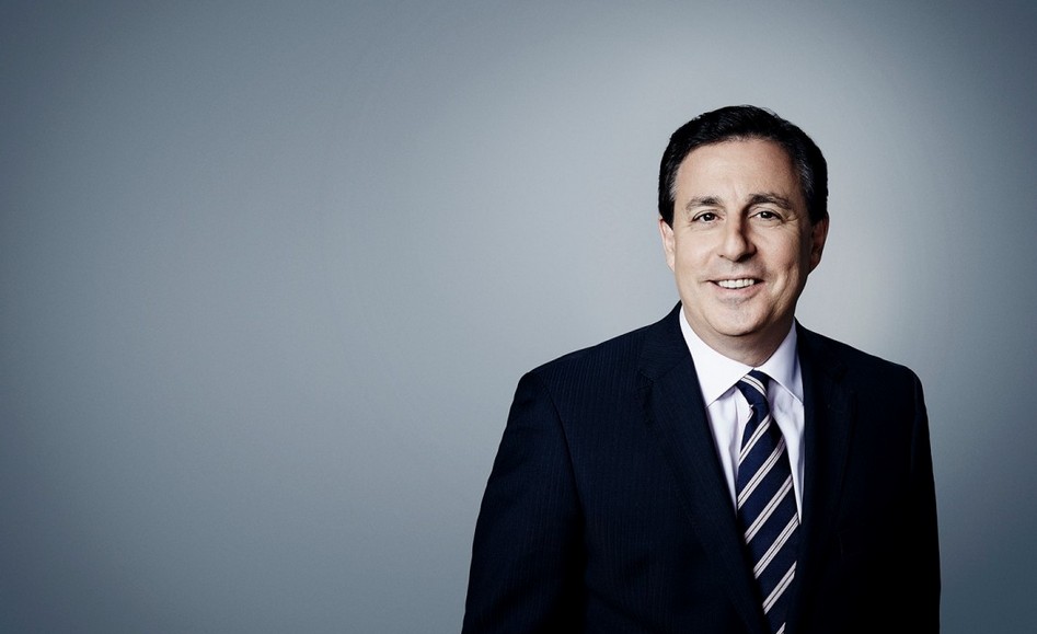 Τζον Ντεφτέριος: Ποιος είναι ο Ελληνοαμερικανός δημοσιογράφος που έγινε αποδέκτης της ειρωνείας Ράμα-1