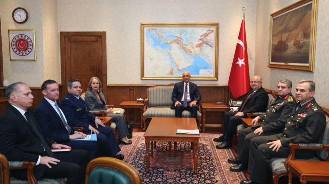 τουρκία-αντιδράσεις-για-φωτογραφία-τ-564029725