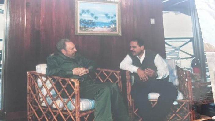 Συμμαθητής του Μαδούρο, υπουργός του Τσάβες, επικριτής του καθεστώτος-3