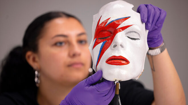 μια-κιβωτός-για-τον-άνθρωπο-που-έπεσε-564015748