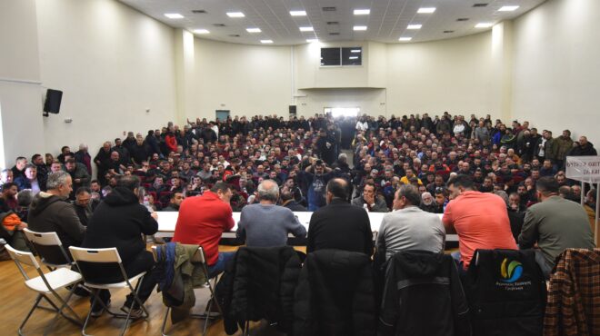 αγρότες-πανελλαδική-σύσκεψη-στη-νίκα-564015523