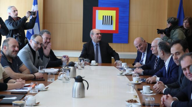 πανελλαδική-σύσκεψη-αγροτών-ναι-σε-564020929