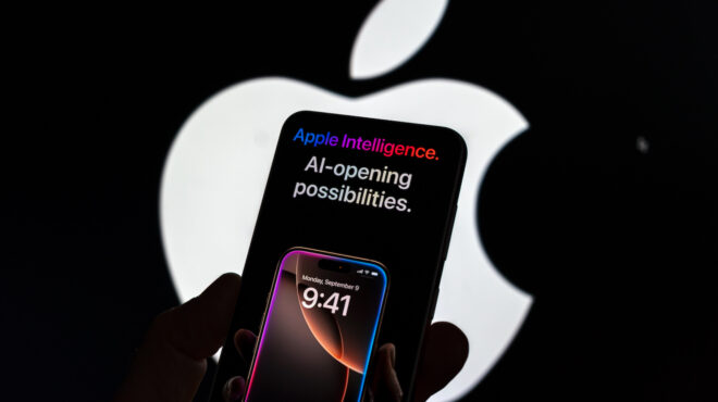 η-οπισθοχώρηση-της-apple-και-η-μονομαχία-google-564023476