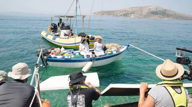 οφέλη-1-δισ-από-τον-οπτικοακουστικό-τομ-564016345