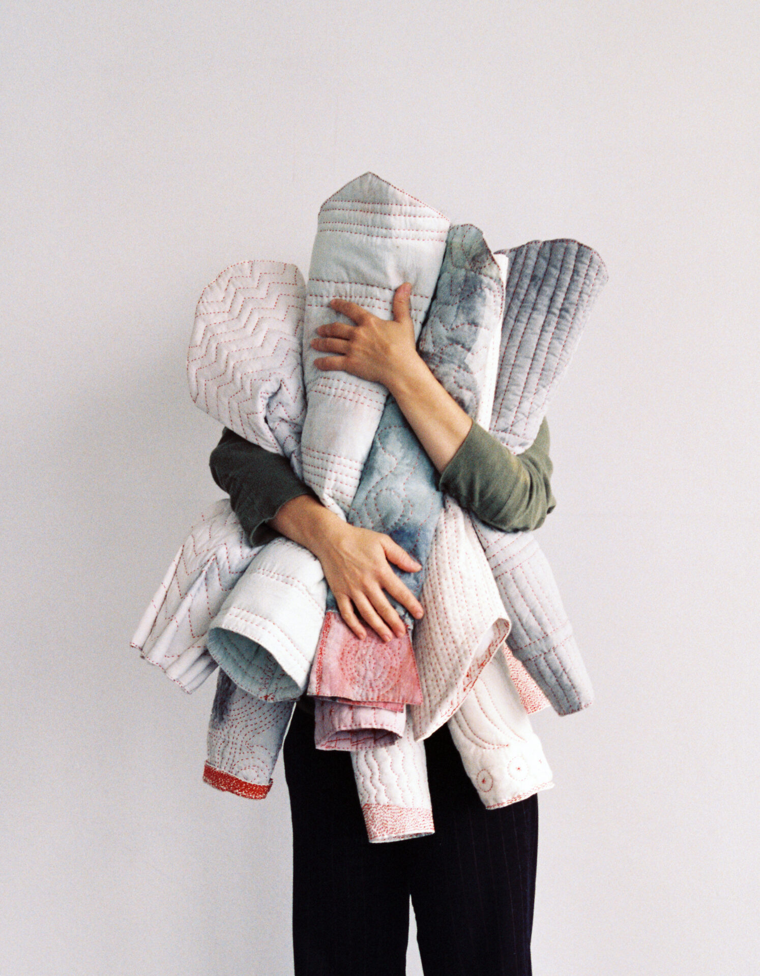 Aντιθετικά ζεύγη. Εκθεσιακή επιστροφή στα πάτρια για τη Μαρία Οικονομοπούλου-2