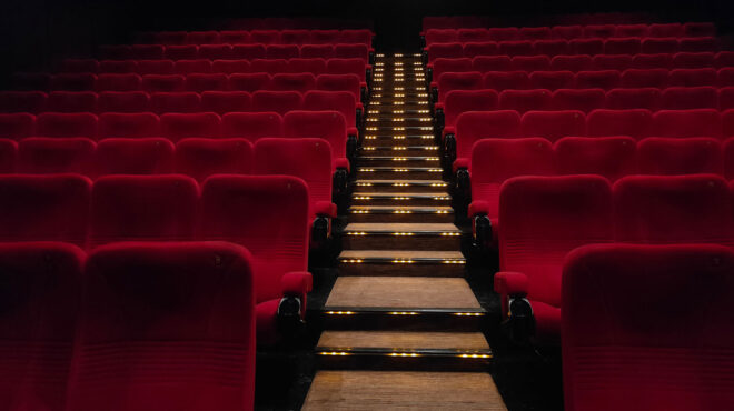 το-γέλιο-στην-πρίζα-της-υπερβολής-564015808