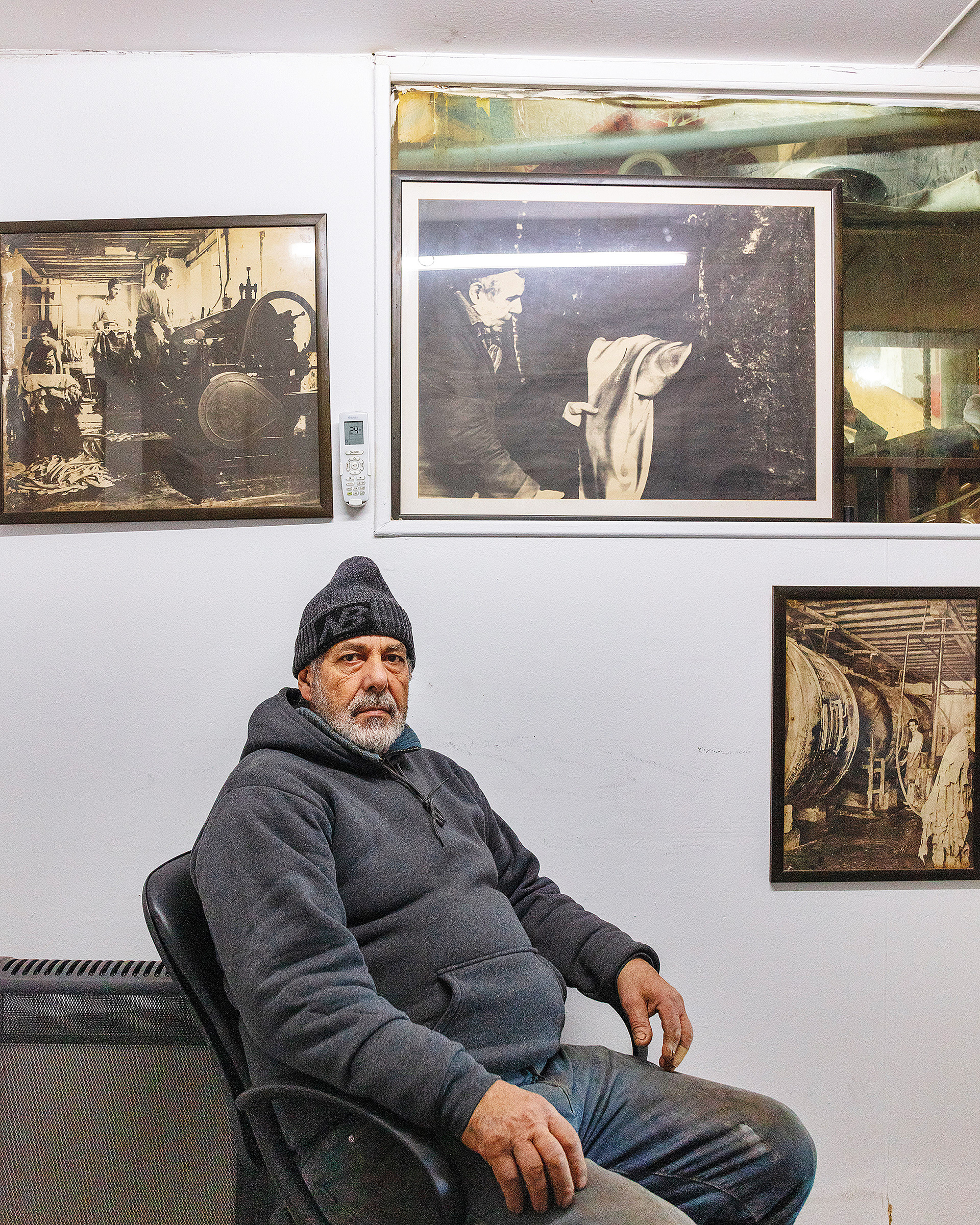 Ξενάγηση στην αθηναϊκή συνοικία που έχει το ένα πόδι στο παρελθόν-11