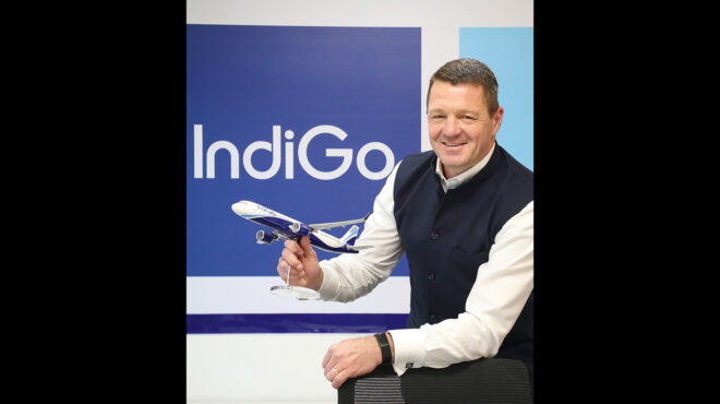 πίτερ-ελμπερς-η-ινδία-πιο-κοντά-στην-ελ-564041431