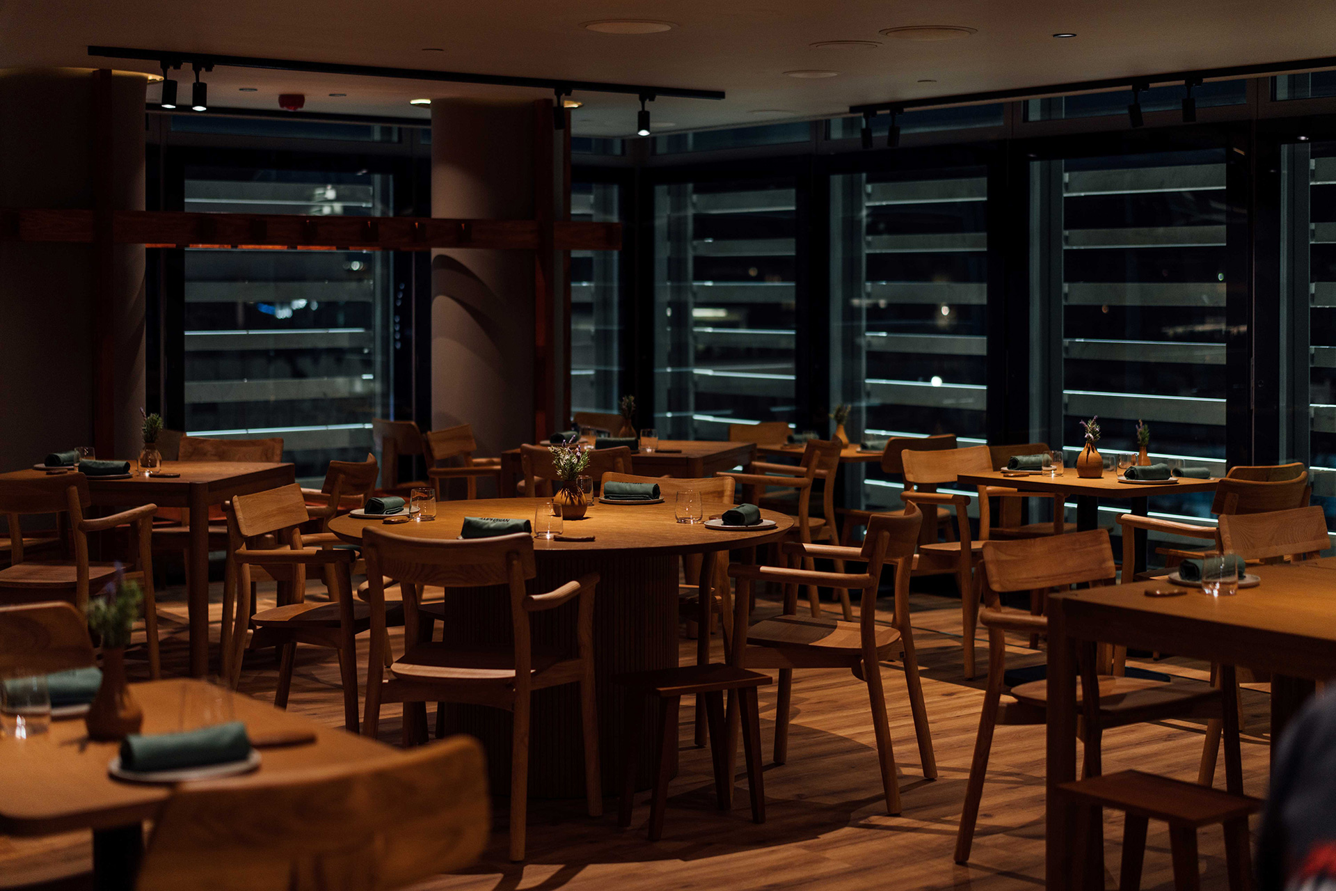 Amphibian: τι σερβίρει το νέο εστιατόριο στη Στέγη;-3