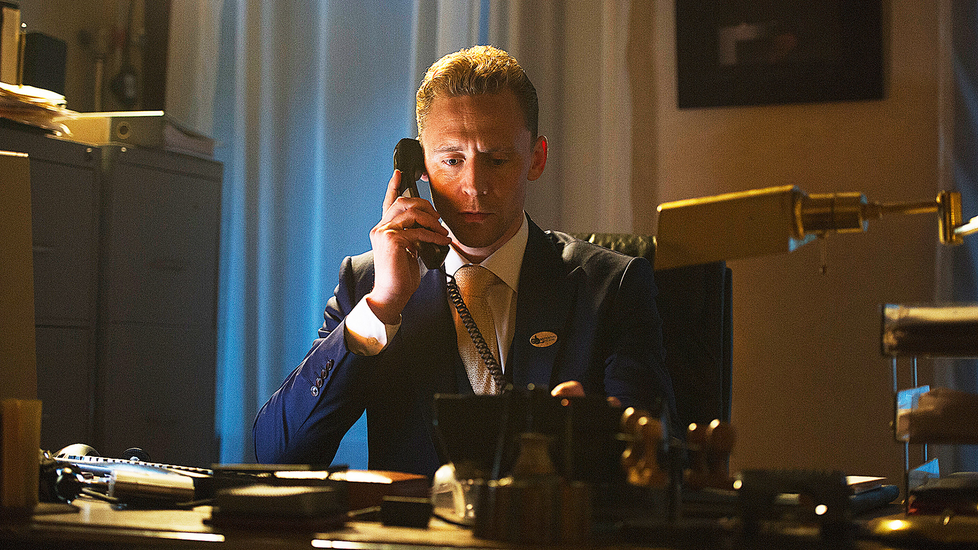 Τομ Χίντλστον: «Ο Τζόναθαν Πάιν είμαι εγώ και τώρα θα γίνεις εσύ»-1