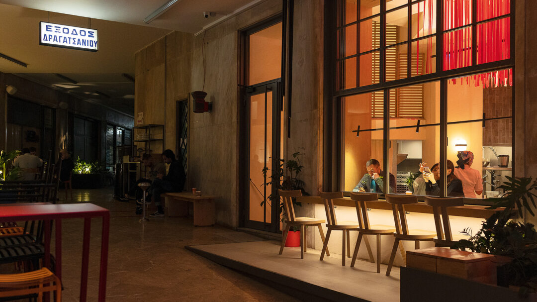 εσείς-ξέρετε-τι-γίνεται-το-βράδυ-στη-δρ-564050230