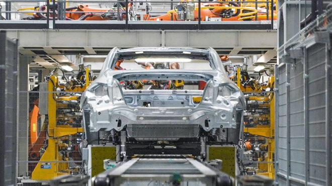 η-εμμονή-του-τραμπ-κοστίζει-25-δισ-στο-ντ-564024781