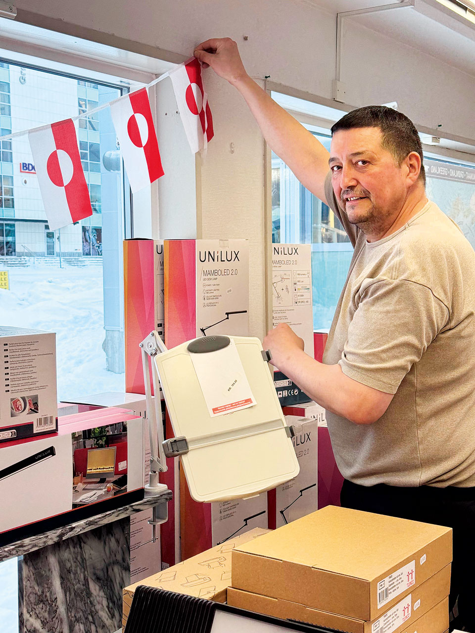 Η «Κ» στο Νουούκ: Δεν είμαστε κονσέρβες, για να μας αγοράσει ο Τραμπ-6