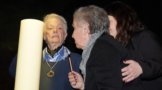 το-χρέος-στη-μνήμη-του-ολοκαυτώματος-α-564050488