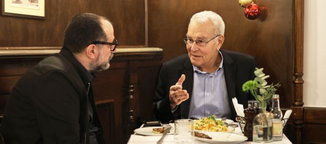 χρίστος-ζουράρις-ο-διαφωτισμός-περνά-564004693