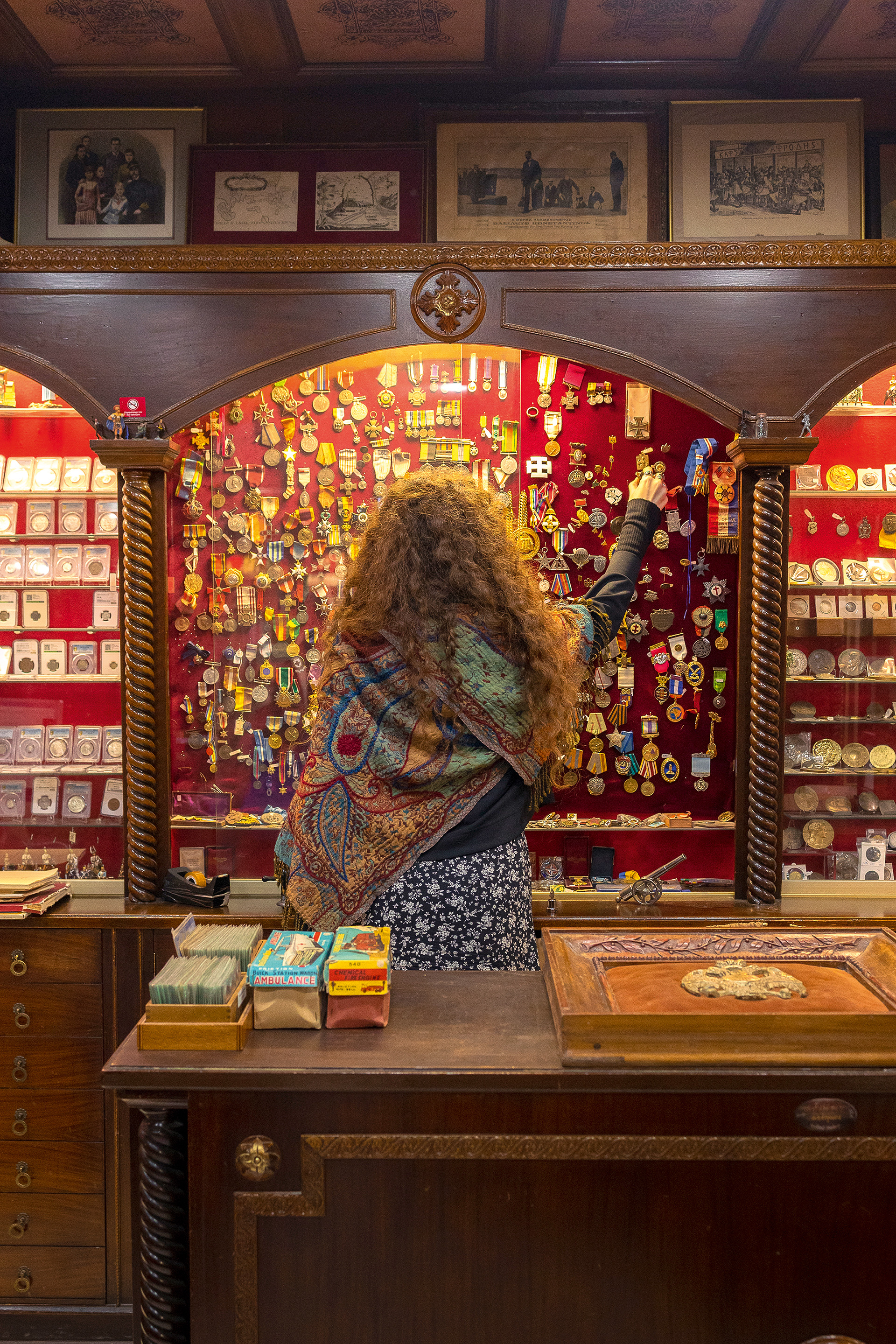 Εσείς ξέρετε τι γίνεται το βράδυ στη Δραγατσανίου;-8