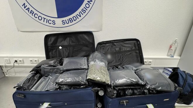 τρεις-αμερικανίδες-μετέφεραν-72-κιλά-κά-564016087