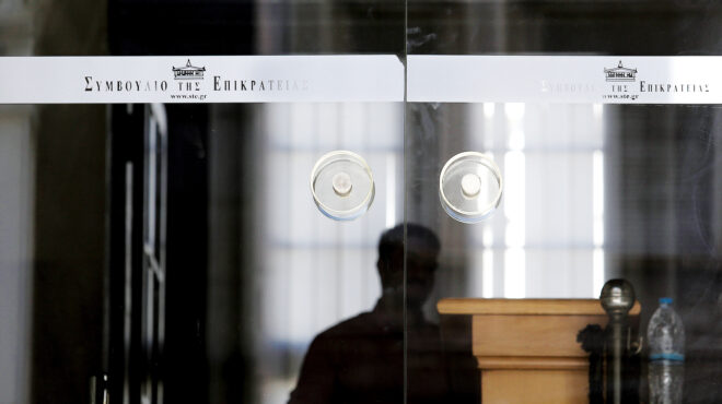 αποφάσεις-στα-χαρτιά-για-20-χρόνια-564005470