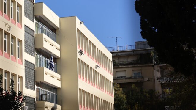 κραυγή-αγωνίας-ενός-εκπαιδευτικού-μ-564014911