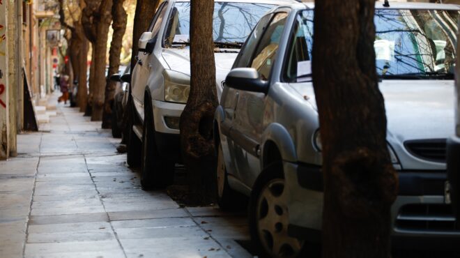 υπάρχει-λύση-για-τη-στάθμευση-564040012