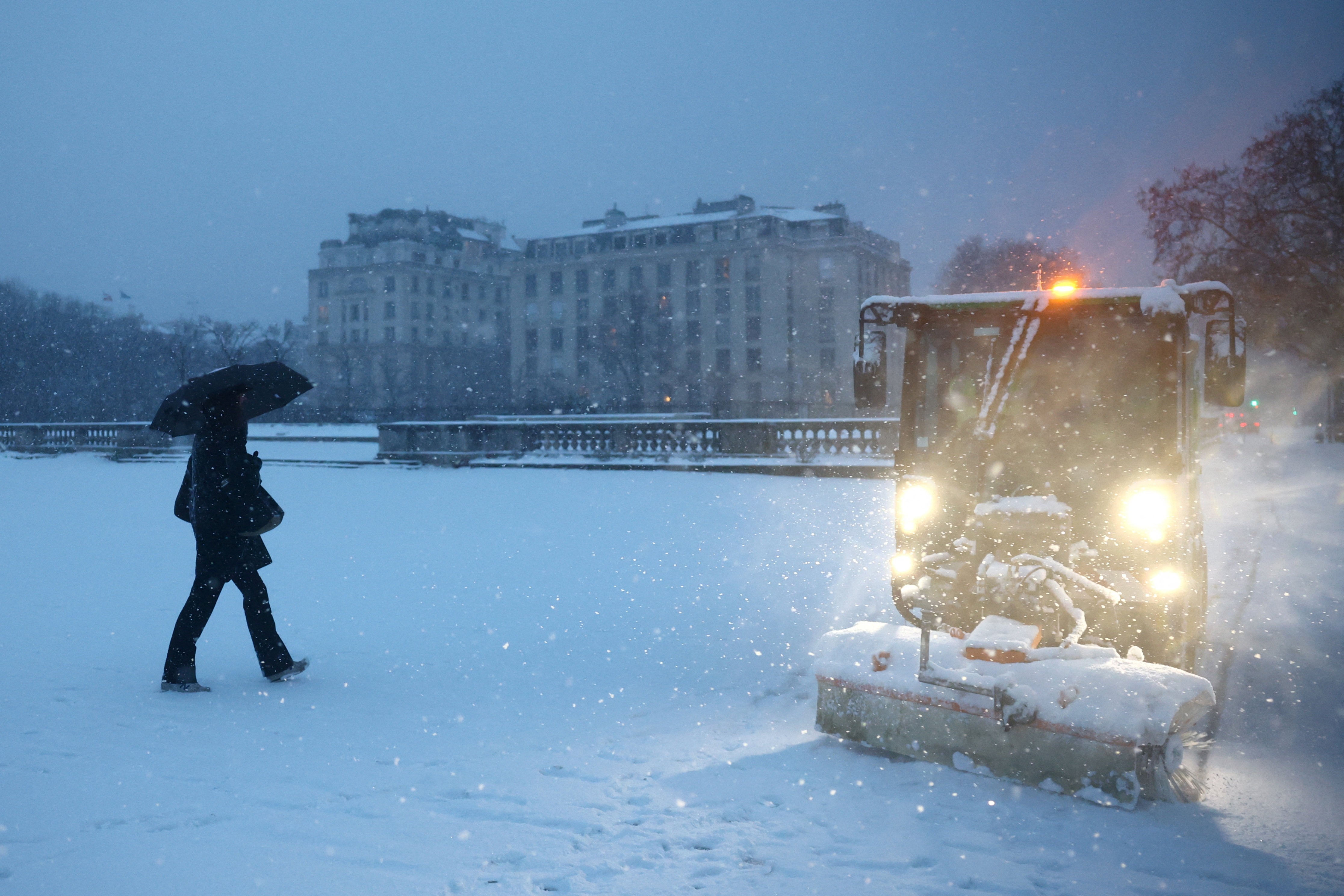 Κύμα ψύχους σαρώνει τη Δυτική Ευρώπη – Εικόνες από τα χιόνια και τον παγετό-3
