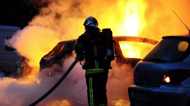 γαλλία-πάνω-από-1-000-πυρπολήσεις-οχημάτω-564002611