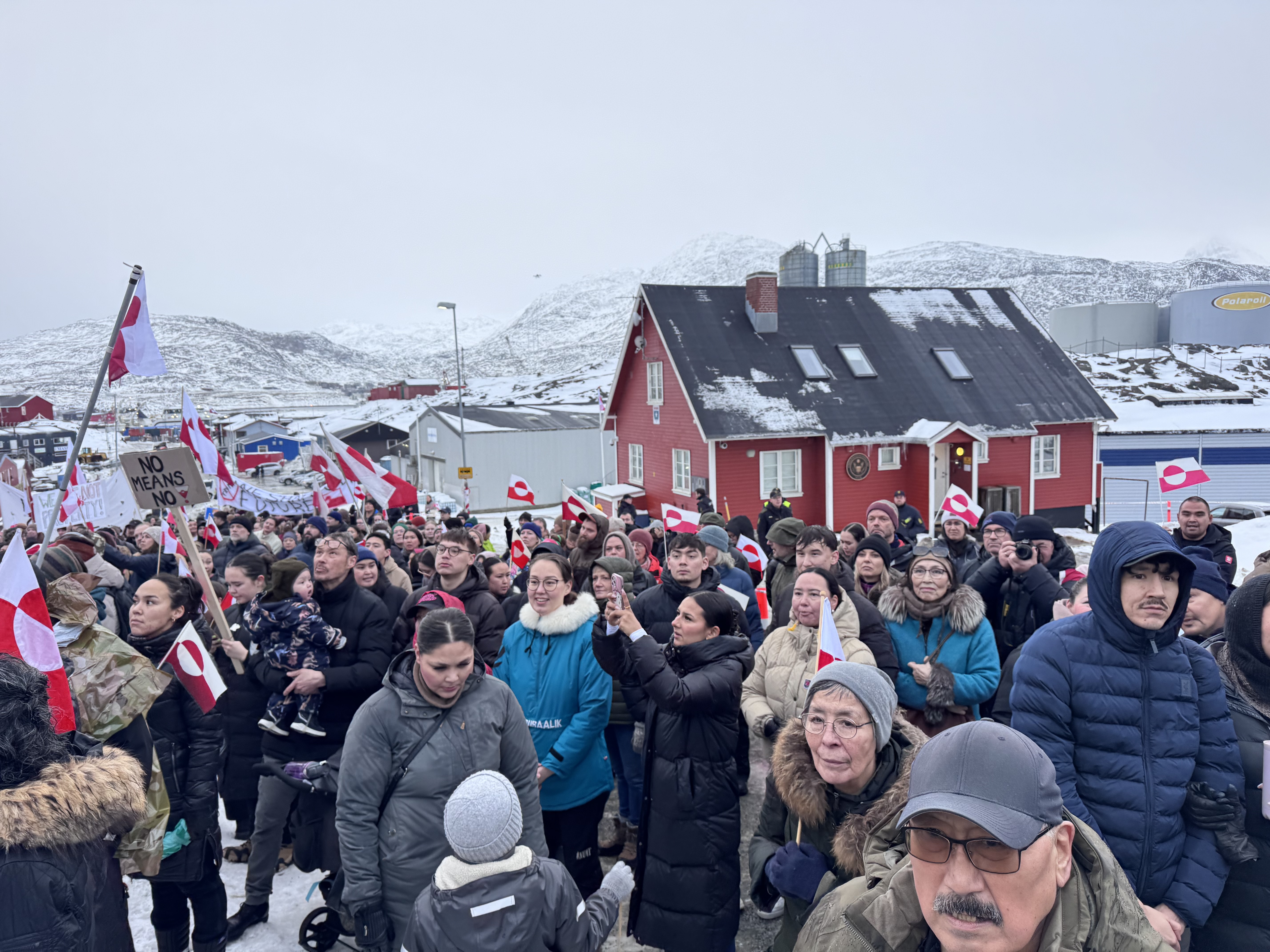 Η «Κ» στο Νουούκ: «Φύγε Τραμπ. Η Γροιλανδία είναι η γη μας και δεν είναι προς πώληση»-3