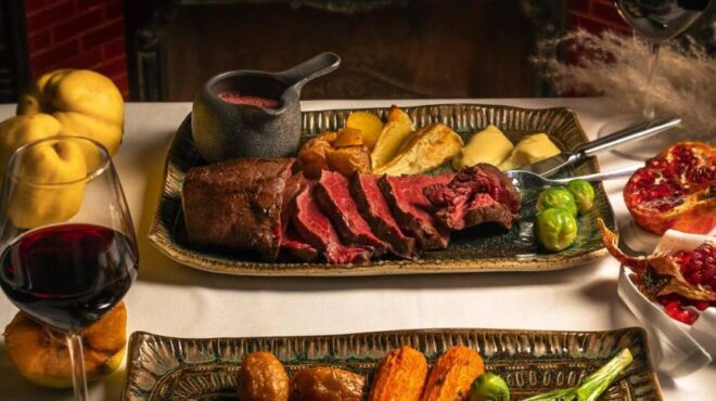 ολόκληρο-φιλέτο-μόσχου-στον-φούρνο-με-be-564006691