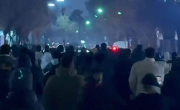 διαδηλώσεις-στο-ιράν-ενας-αστυνομικό-564007681