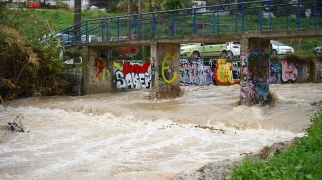 επελαύνει-η-κακοκαιρία-εκκενώθηκαν-σ-564033742