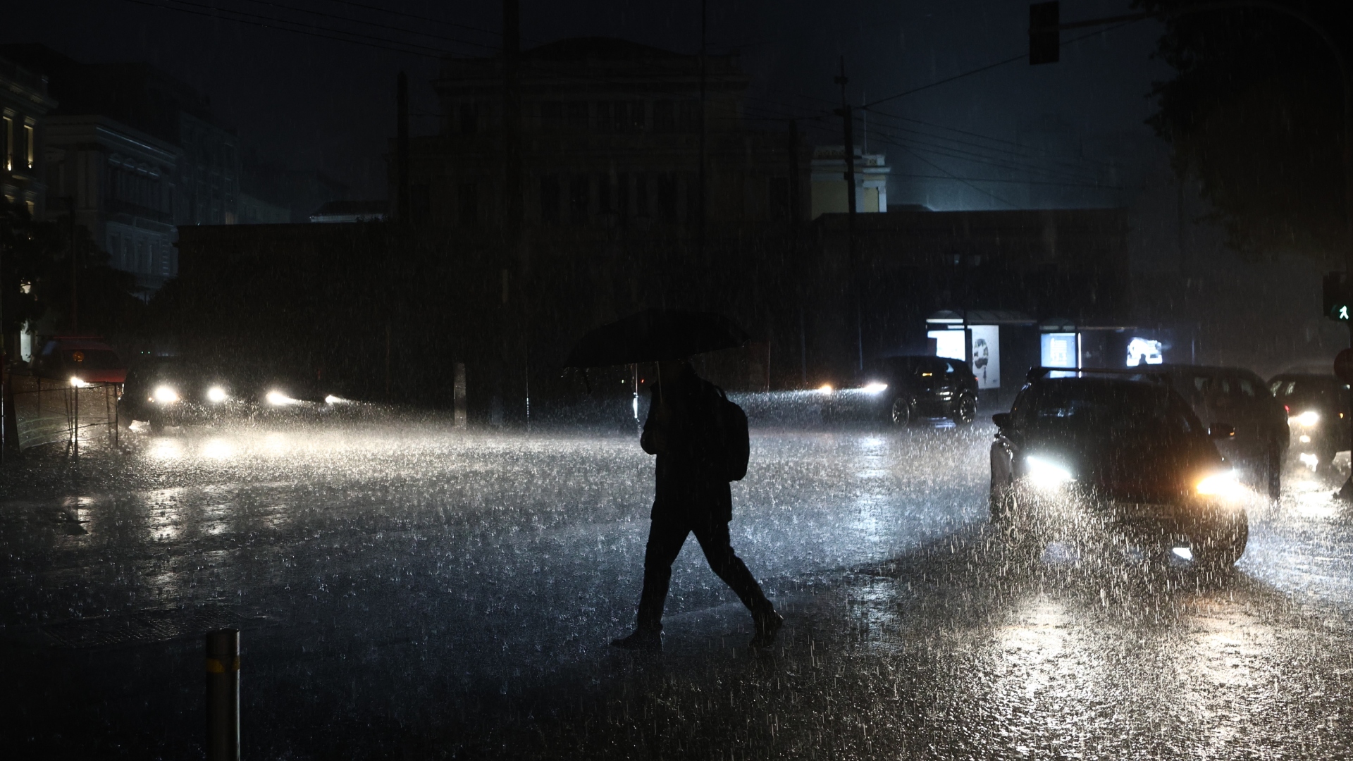 Κακοκαιρία: Καταρρακτώδεις βροχές στην Αττική – Πού υπάρχουν προβλήματα, τι θα ισχύσει με τα σχολεία-2
