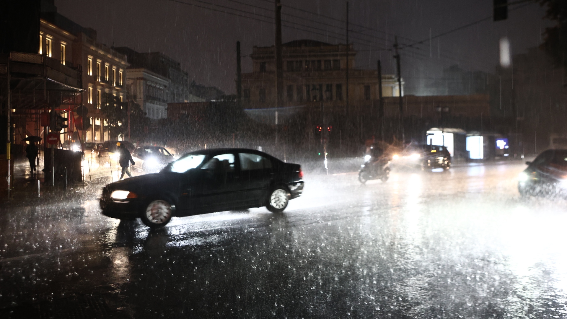 Κακοκαιρία: Καταρρακτώδεις βροχές στην Αττική – Πού υπάρχουν προβλήματα, τι θα ισχύσει με τα σχολεία-3