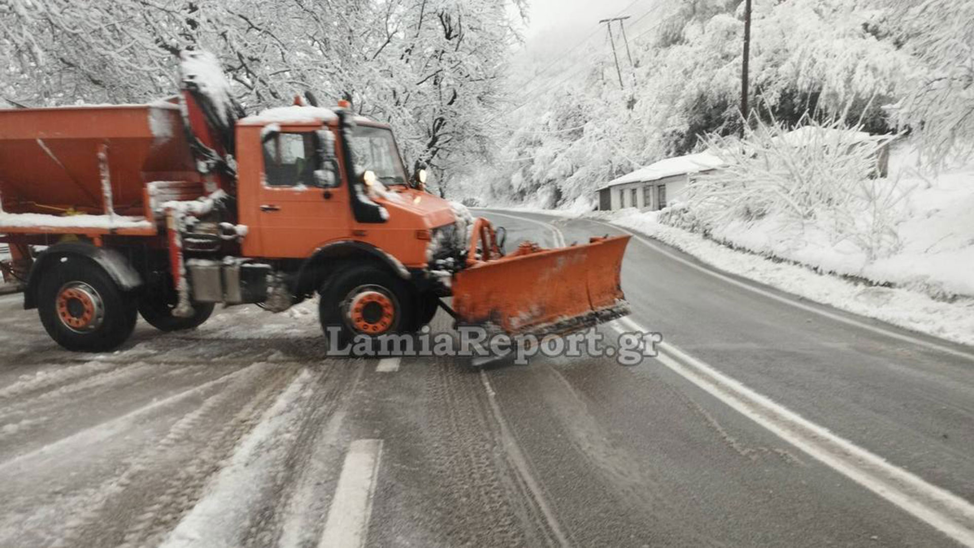 Επελαύνει η κακοκαιρία – Πού χιονίζει, πού παρατηρούνται προβλήματα-5