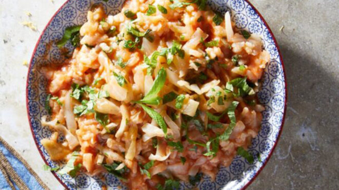 λαχανόρυζο-με-ντομάτα-λεμόνι-και-δυόσ-564022243