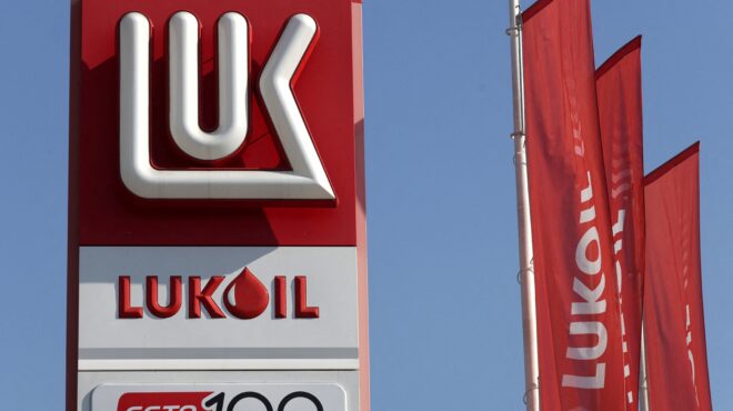 ουκρανικό-πλήγμα-σε-πλατφόρμες-της-lukoil-σ-564016246