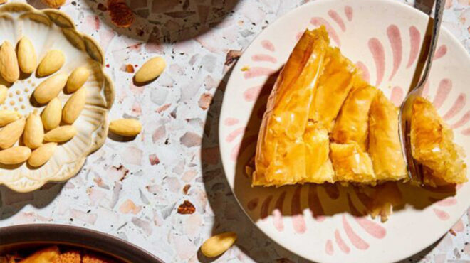 μαροκινός-μπακλαβάς-σαν-τυλιγμένο-φί-564020413